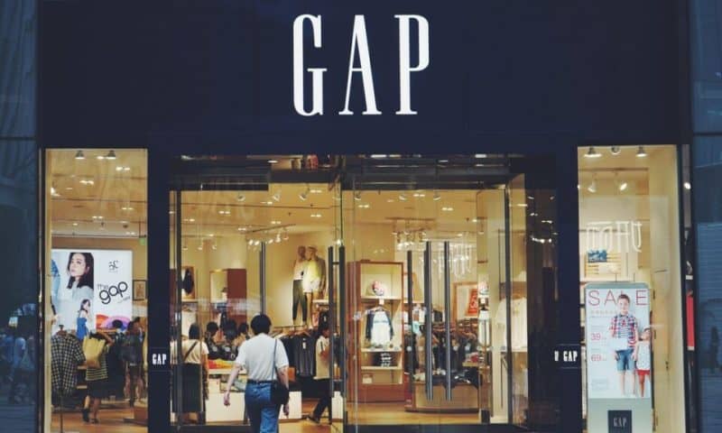 Gap Inc. stock outperforms competitors on strong trading day