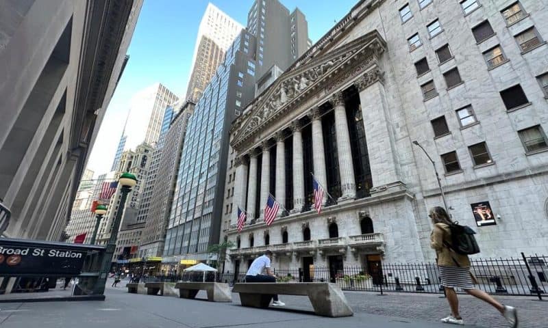 Wall Street Drifts to a Mixed Close but Still Notches Some Records