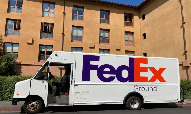 FedEx Shares Jump 15% on 4Q Guidance Beat, Freight Business Review