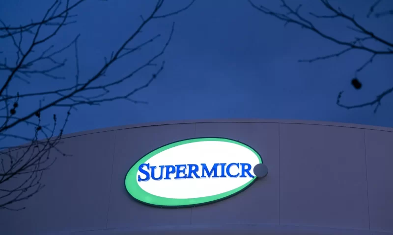 Super Micro files plan for its delayed reports, names new auditor; stock soars 40%