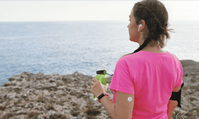 Abbott taps Medtronic to connect CGM sensors with insulin delivery systems