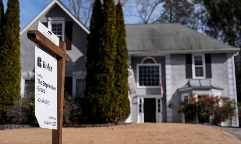 US Home Sales Hit Fastest Pace Since March With More Properties up for Sale