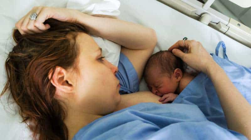 Strong evidence supports skin-to-skin contact after birth as standard care