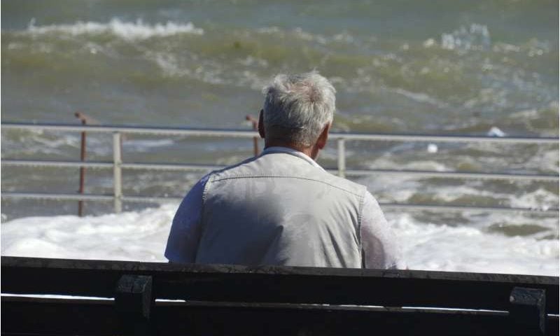 Cancer risk is significantly higher for adults who have never married, finds large study