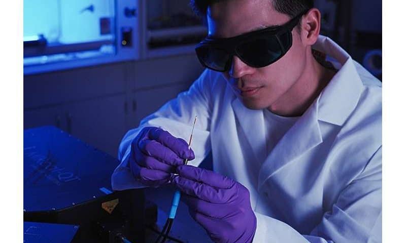 Tiny fiber probe monitors three key biomarkers at once, offering faster patient insight